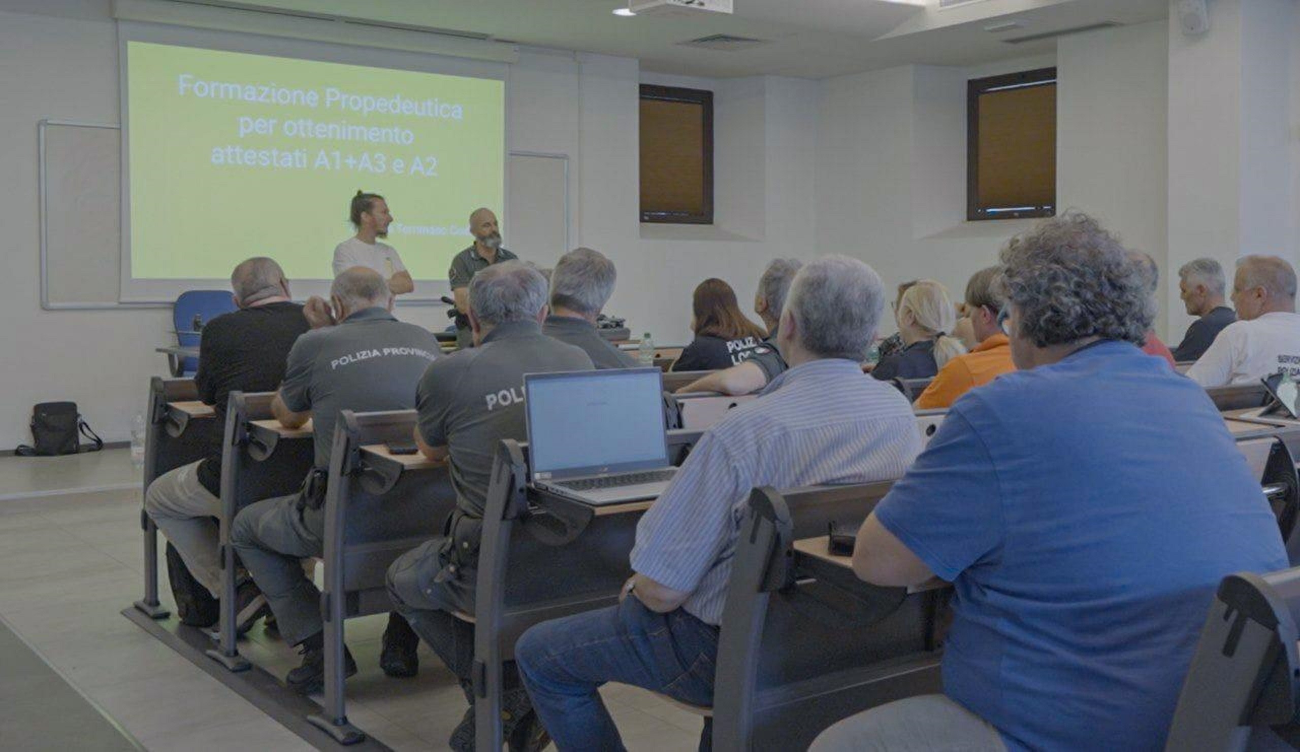 Lezione teorica su pilotaggio Droni